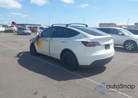 2021 Tesla Model Y Standard Range Rear-Wheel Drive from USA, damaged, VIN 5YJYGDEDXMF103483